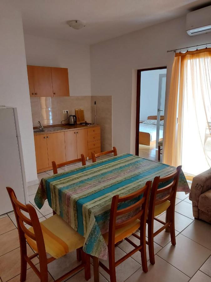 دوغي رات Apartmani Karla المظهر الخارجي الصورة