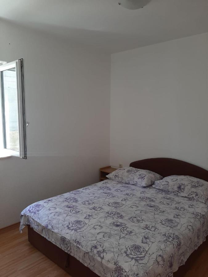 دوغي رات Apartmani Karla المظهر الخارجي الصورة
